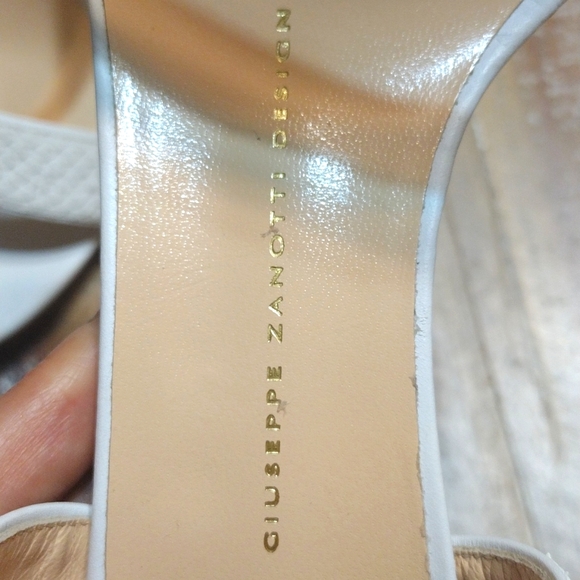 New Giusepe Zanotti snakeskins Heels - Picture 5 of 6